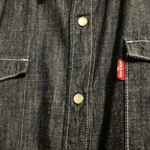 Levi’s Denim shirt, with Tie dye and mother of pearl buttons!